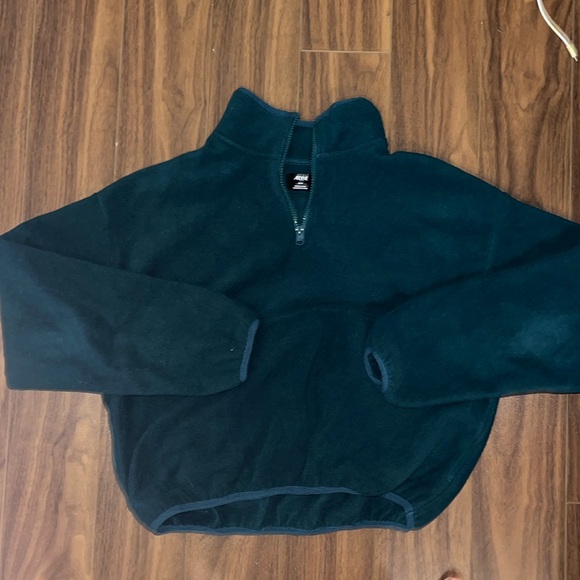 Deep green polar! - Picture 1 of 2